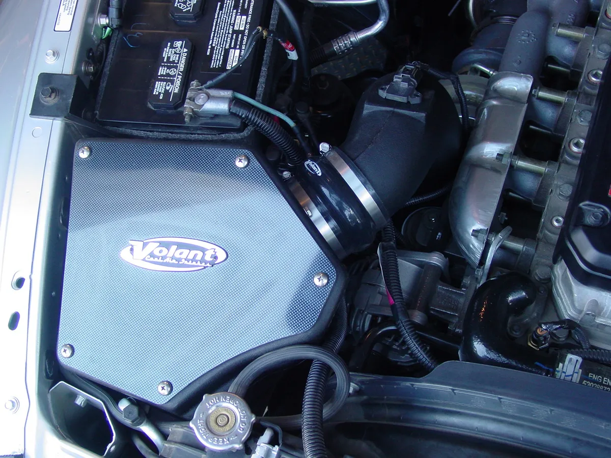 Cold Air Intake Kit; Incl. Closed Filter Box/Air Duct/Primo Filter/Connectors/Clamps; product image