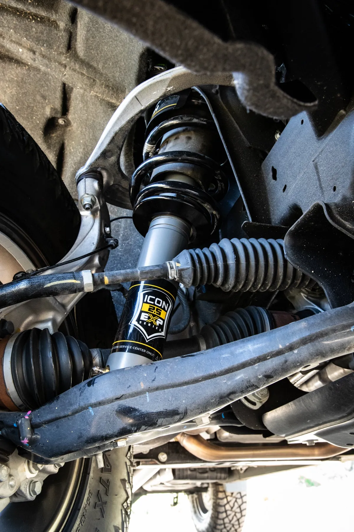 Icon 2019-2026 Chevrolet Silverado 1500/Gmc Sierra 1500, 2.375-3.75" Lift, Stage 2 Exp Suspension System, Tubular product image
