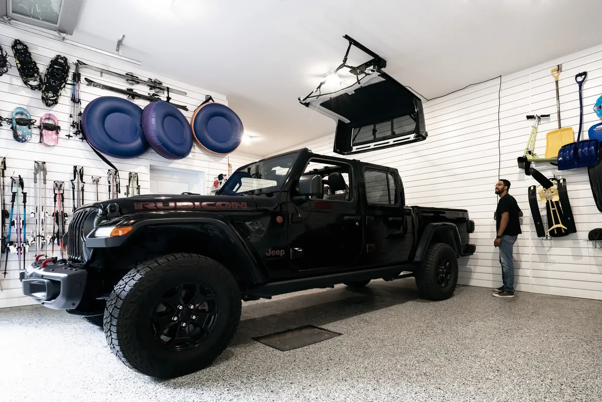 20c Jeep Gladiator; 18c Wrangler Jl; 0718 Wranglre JK Hoss Hardtop Hoist (Electric); Black product image