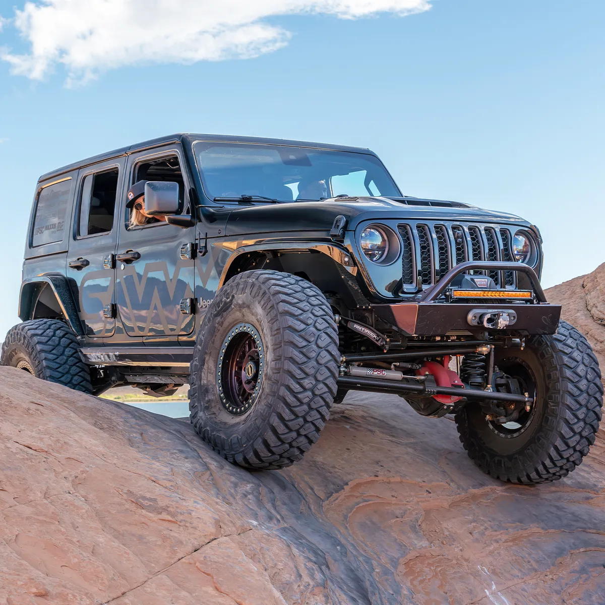 18c Wrangler/20c Gladiator Krawler Lite Front Bumper With Hoop Raw product image