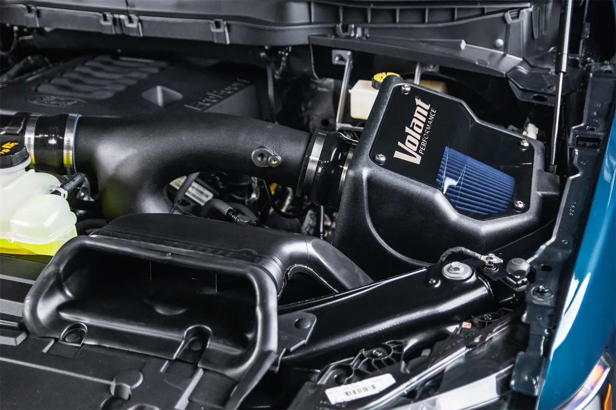 Cold Air Intake Kit; Incl. Closed Filter Box/Air Duct/MaxFlow® 5 Filter; Round; Oiled; 6.0 in. Flange; product image