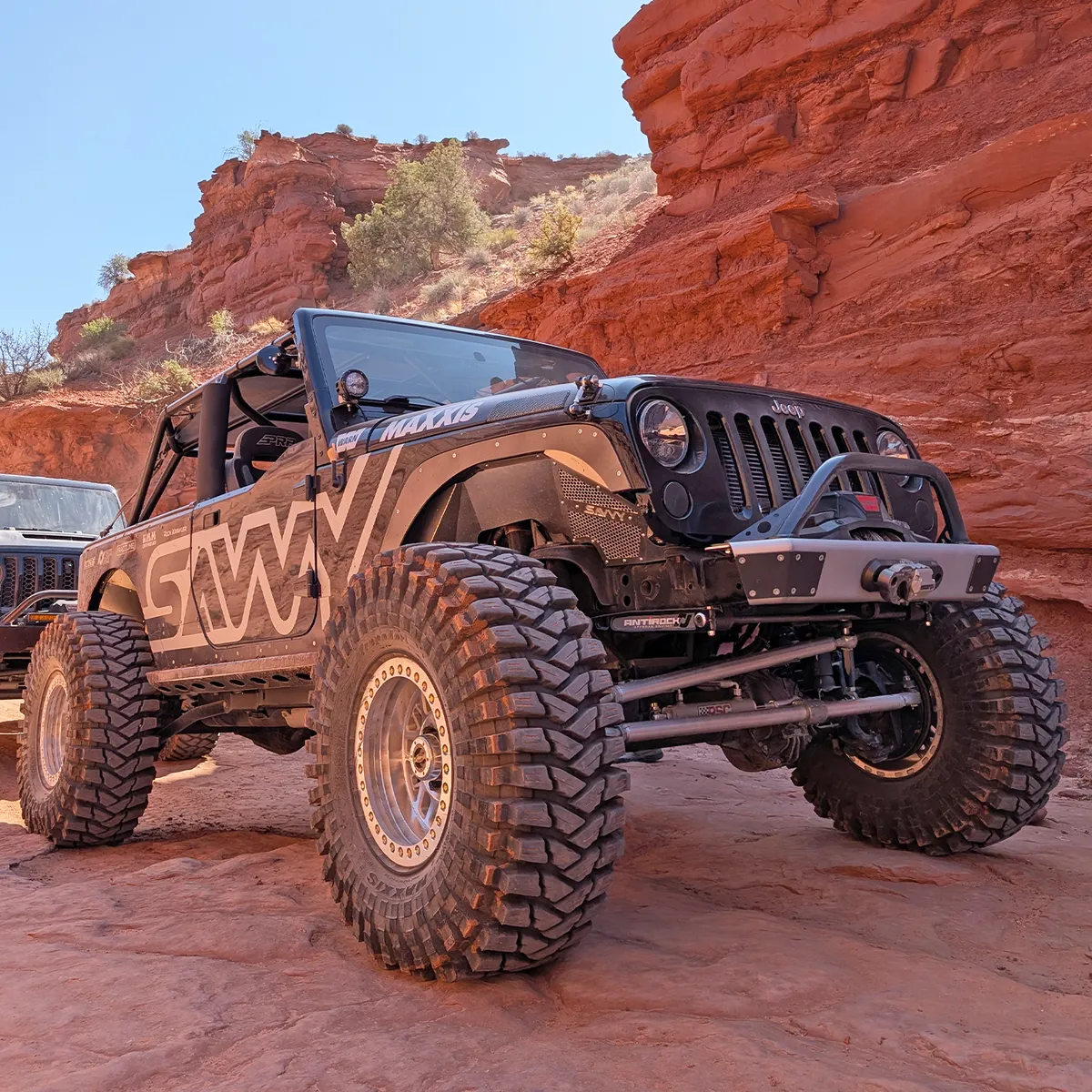 0718 Wrangler Legacy Front Bumper With Hoop Raw product image