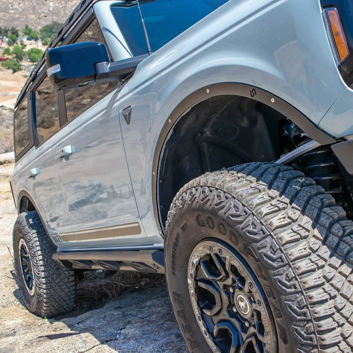21c Ford Bronco Rock Sliders 4dr product image