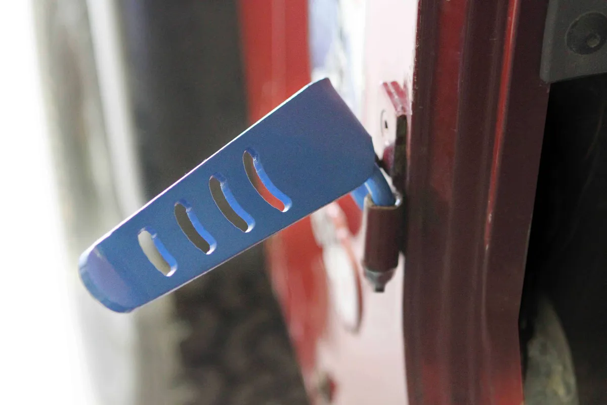 Steinjäger Exterior Accessories Wrangler TJ 1997-2006 Foot Pegs Playboy Blue product image