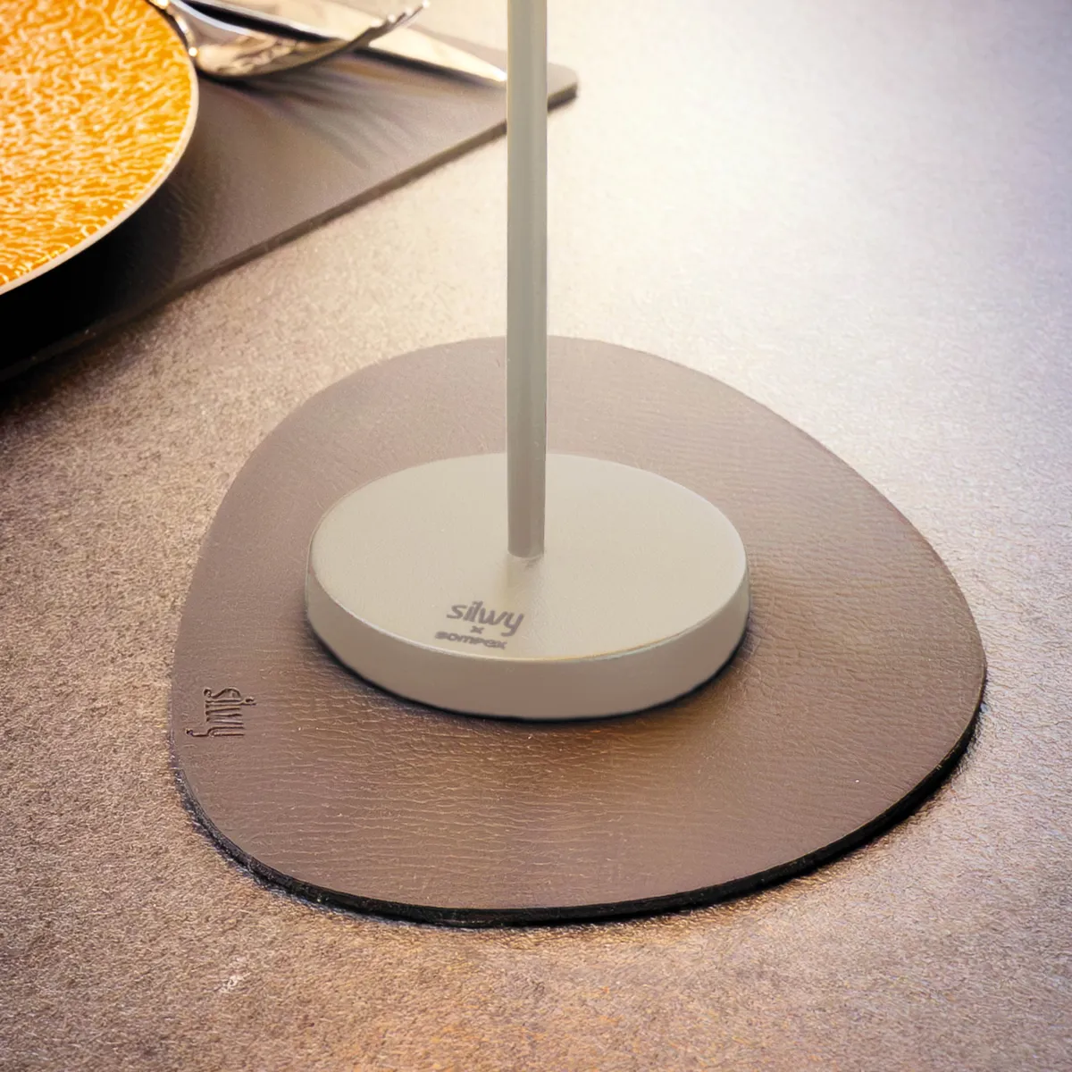 Magnetic lamp PORTOFINO SAND including placemat and pad product image