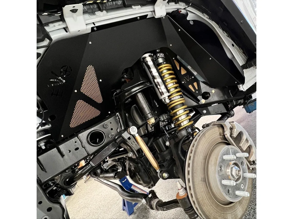 18c Wrangler/20c Gladiator Gas Front Vented Raw Aluminum Inner Fenders For Coil Spring Suspensions product image