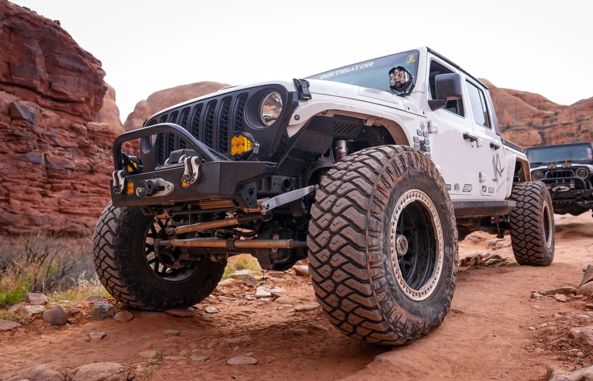 Motobilt Crusher HD Front Bumper w/ Tube Bull Bar - Bare - JT/JL product image