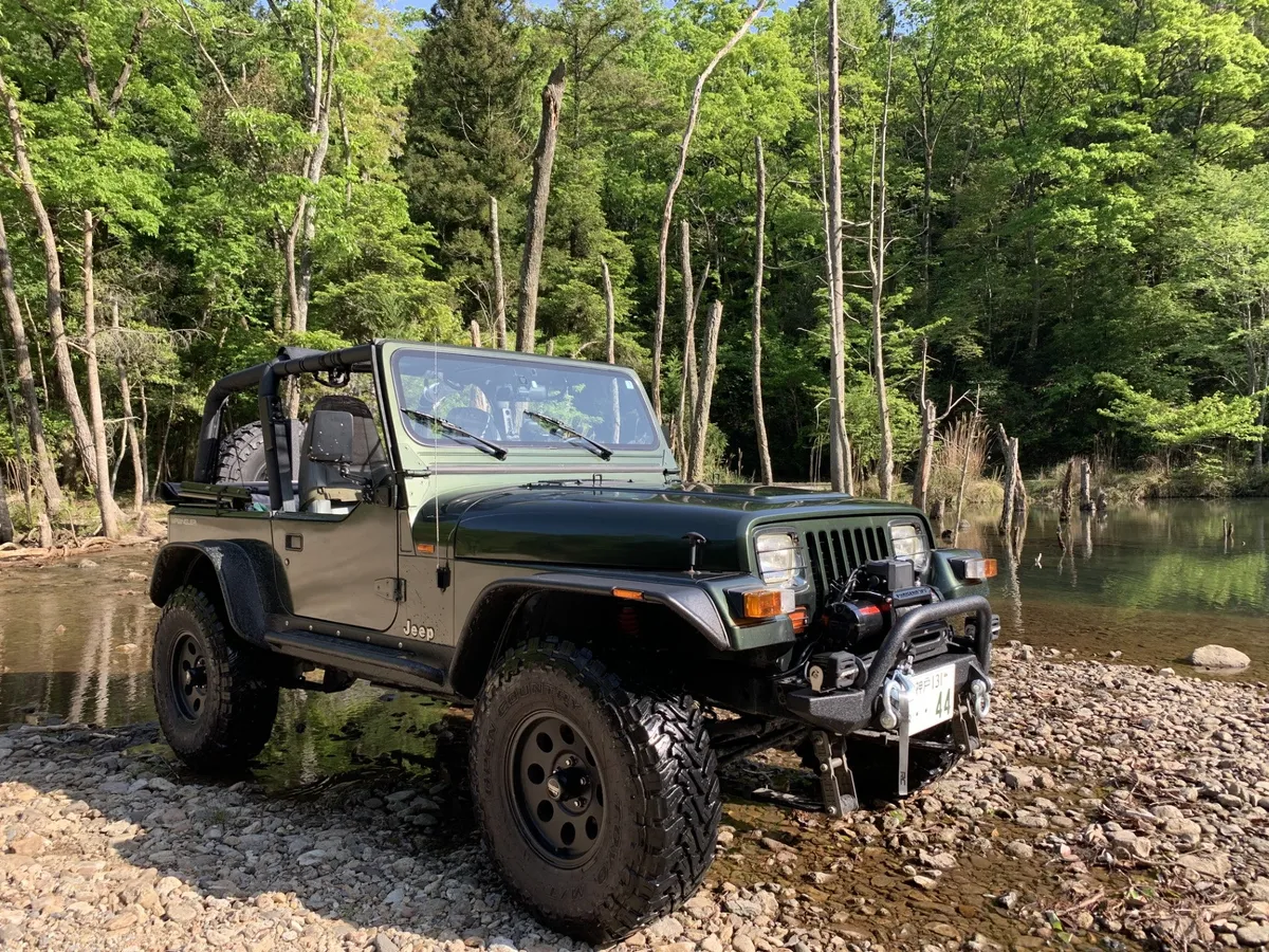 Jeep TJ Front Bumper W/Winch Guard 97-06 Wrangler TJ Rubicon and Unlimited Steel Black Textured Powdercoat Piranha Series Fishbone Offroad product image