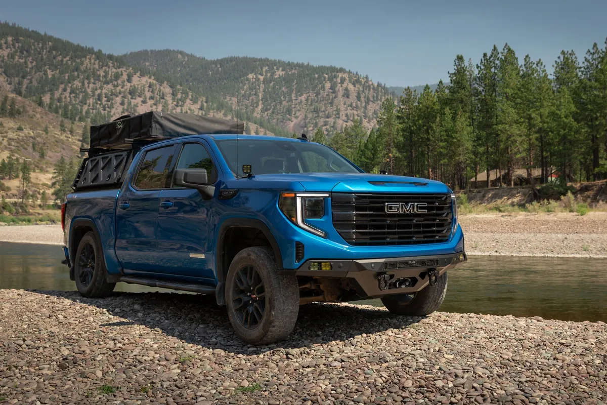 DV8 2022-2025 GMC Sierra 1500 DV8 Offroad Spec Series Front Bumper FBGC1-03 product image
