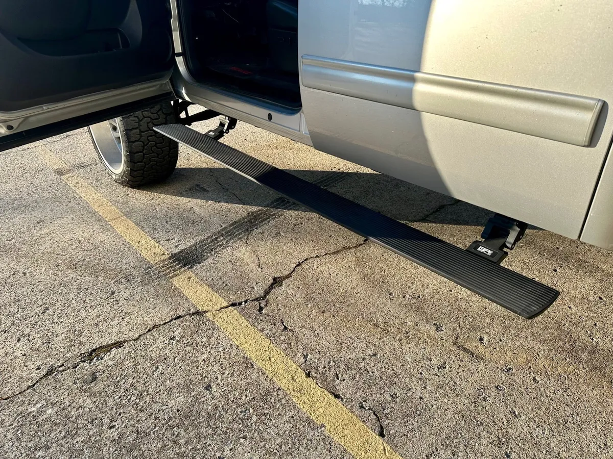 2007-2018 Chevrolet Silverado/Gmc Sierra 1500/2500/3500 E-Power Board Steps product image