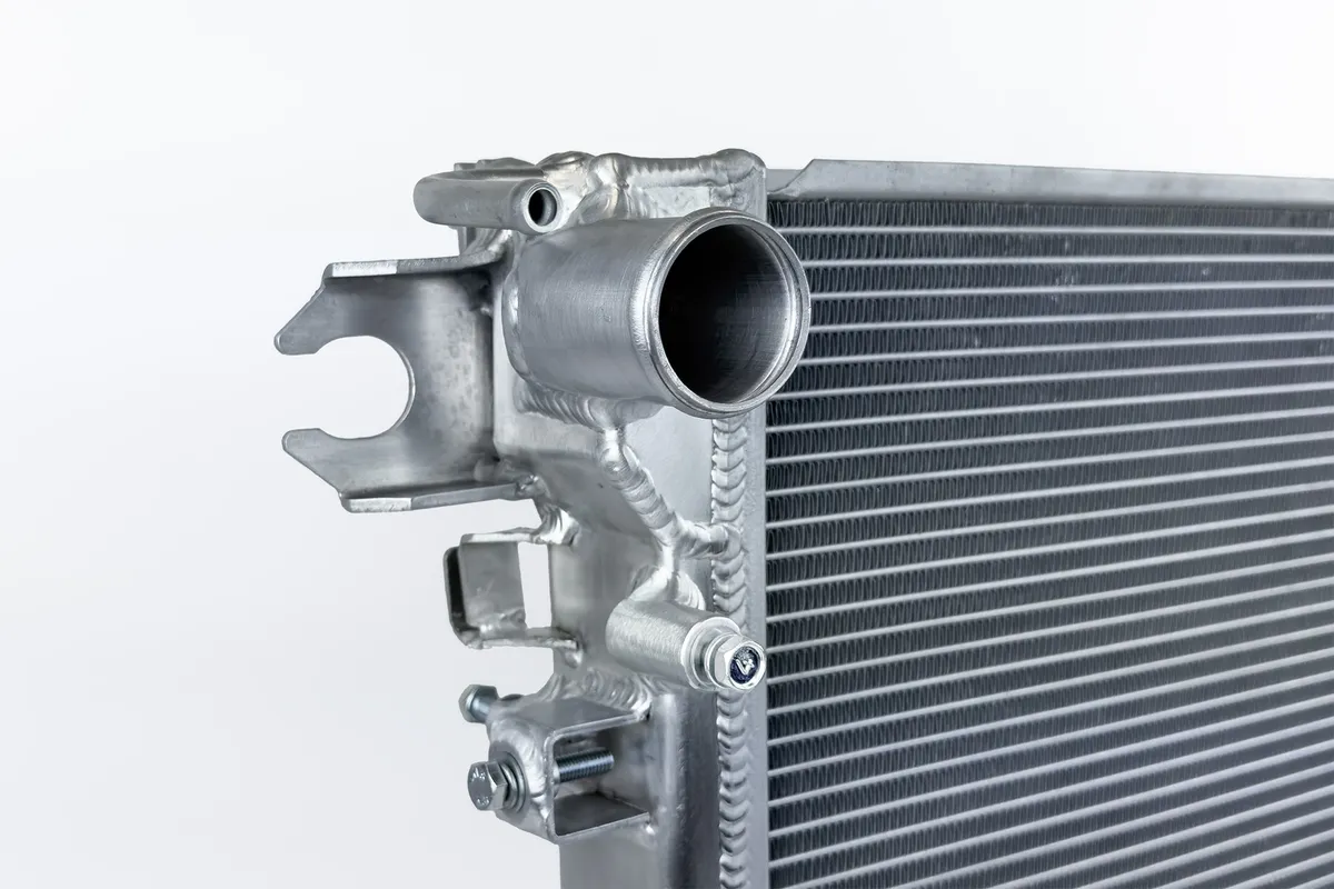 CSF Cooling - Racing & High Performance Division 7340 Jeep Wrangler (JL) & Gladiator (JT) Heavy-Duty All-Aluminum Radiator product image