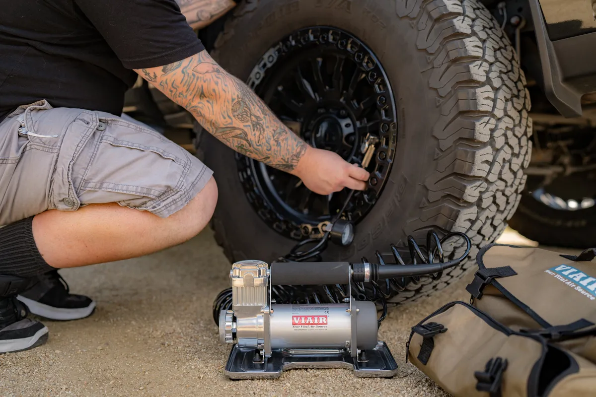 400p Portable Comprssr Kit (33% Duty 150 PSI Working Pressure 40 Min. @ 30 PSI product image