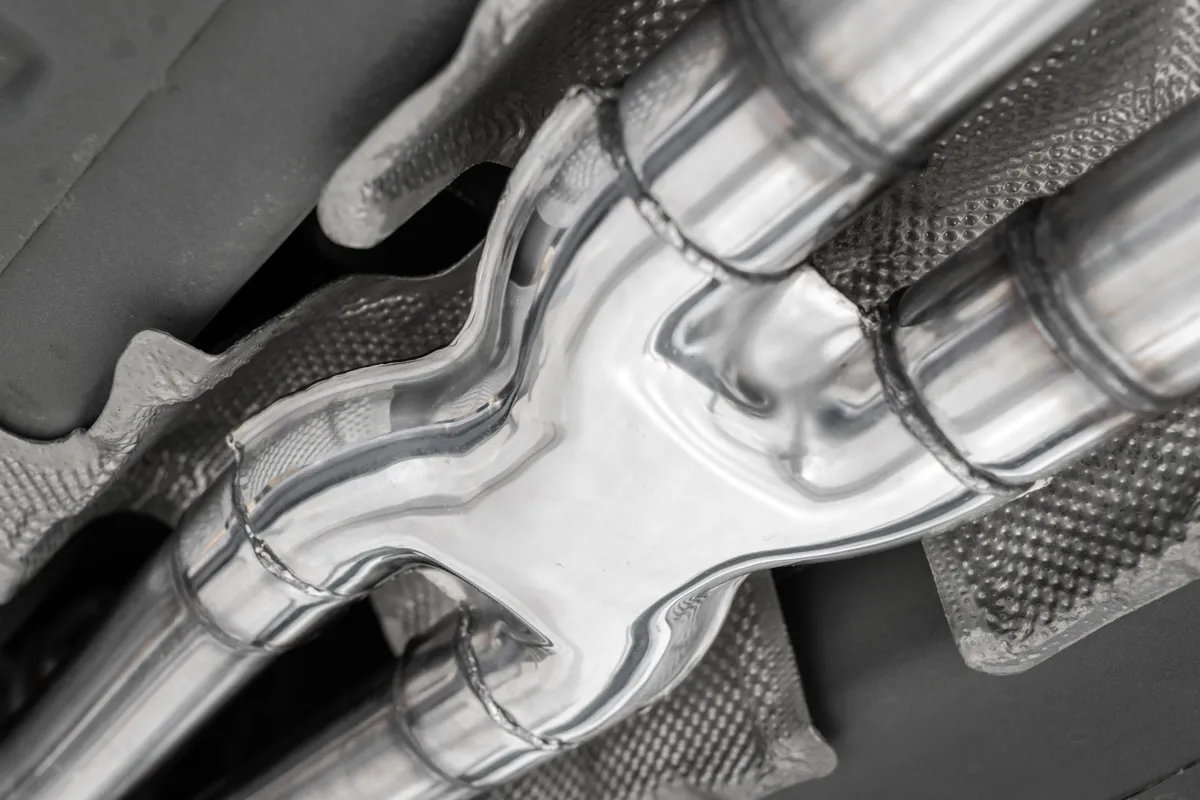 Armor Lite Cat Back Exhaust System; 2.5 in. Tubing; Dual Rear Exit; Quad Tips 2.5 in. In/3.5 in. Out; Aluminized; product image