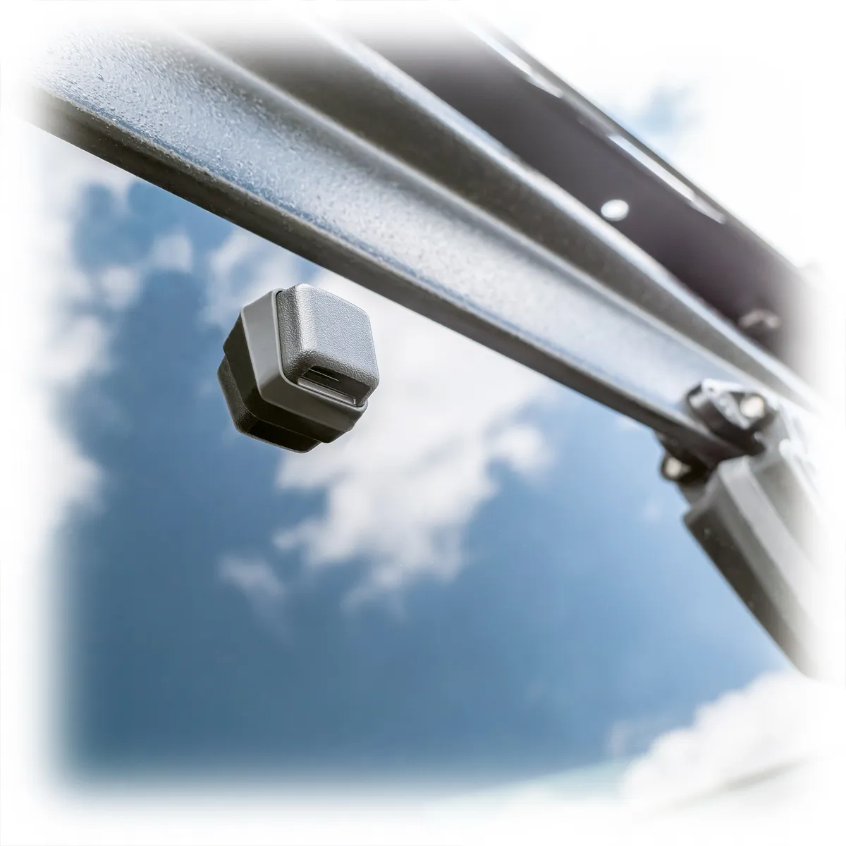 TR10 Bronco Hard Top Rear Window, Defroster & Wiper Assembly product image