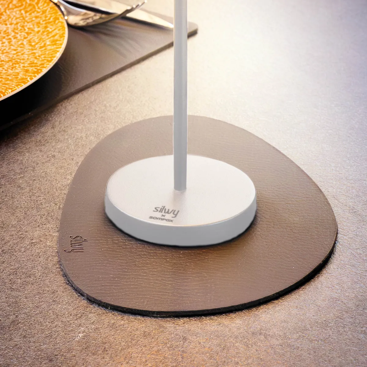Magnetic lamp PORTOFINO WHITE including placemat and pad product image