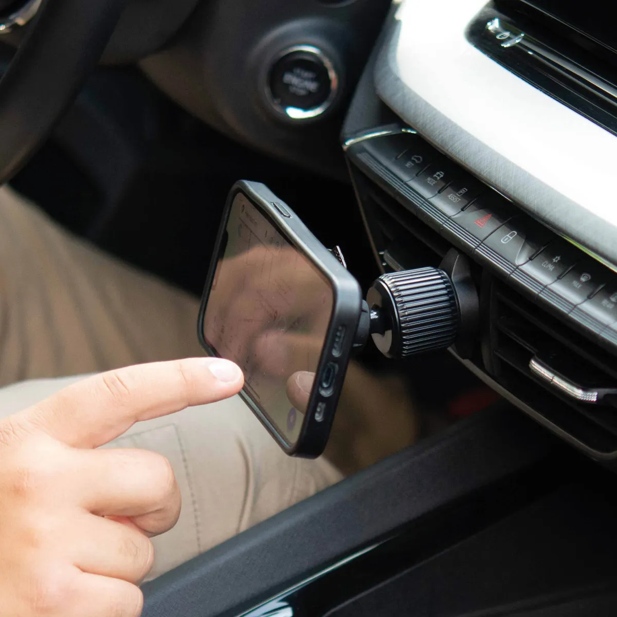 Magnet-VACUUM Handy Holder UNIVERSAL for Car Air Vent including Magnet-VACUUM Patch product image