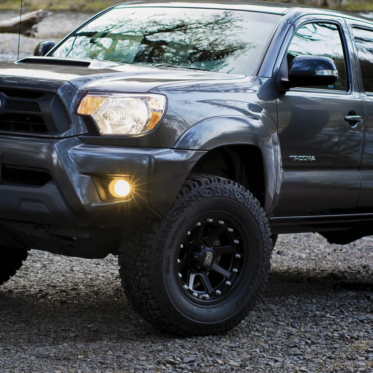 H16 Solar Yellow Replacement Bulb; 12V; 19W; 2500K; Twin Pack; product image