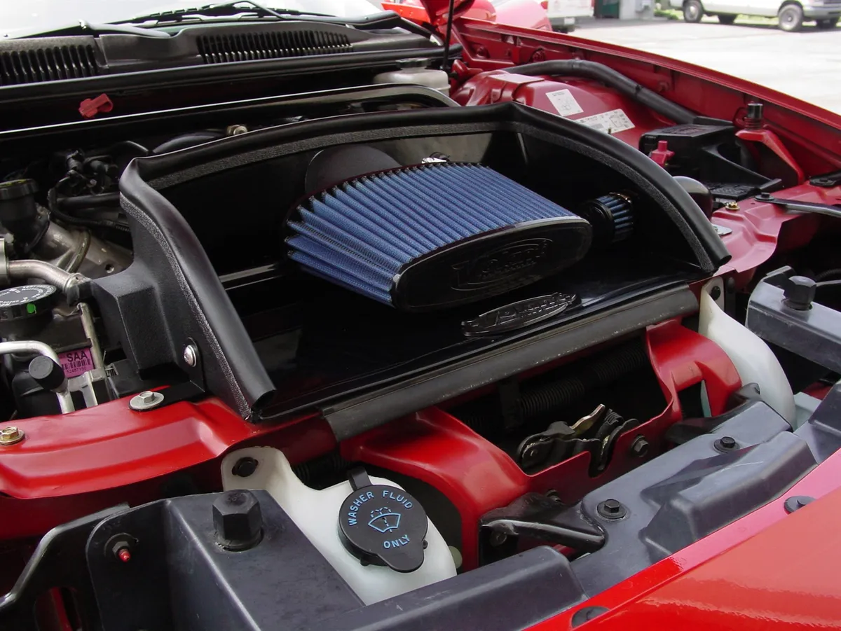 Cold Air Intake Kit; Incl. Open Element Filter Box/Air Duct/Pro5 Filter/Connectors/Clamps; product image