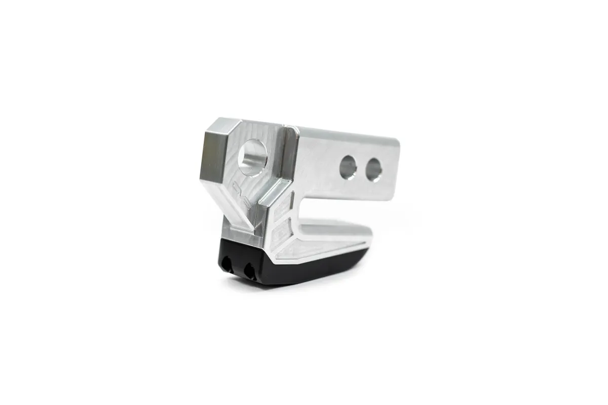 DV8 Offroad Xtract Hitch Skid Plate - Black product image