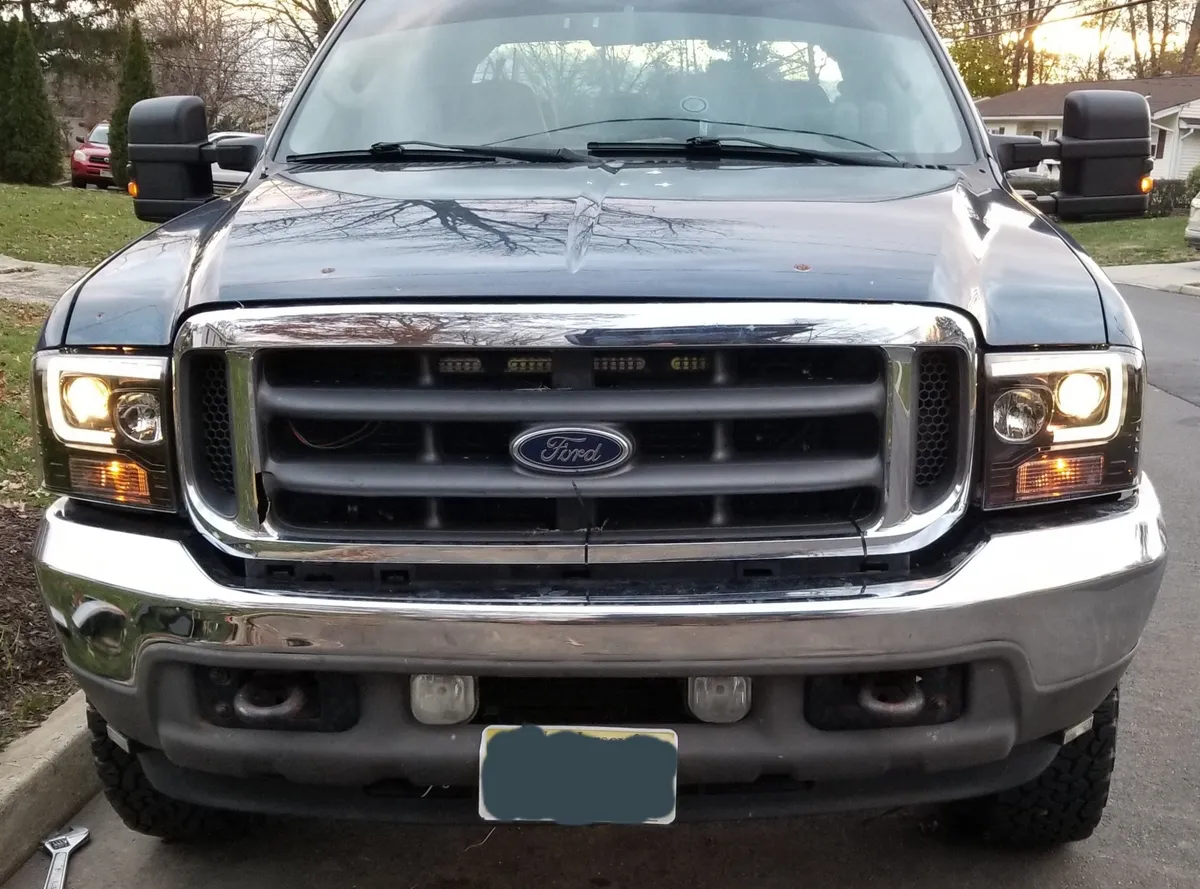 Ford Superduty 05-07 F250f350f450f550 Projector Headlights w Ultra High Power Smooth Oled Halos And DRL - Smoked b product image