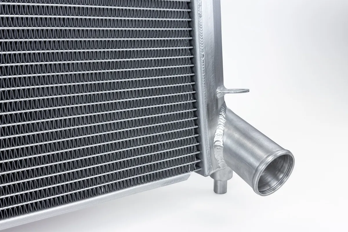 0506 Ford gt Highperformance Allaluminum Radiator Satin Silver product image