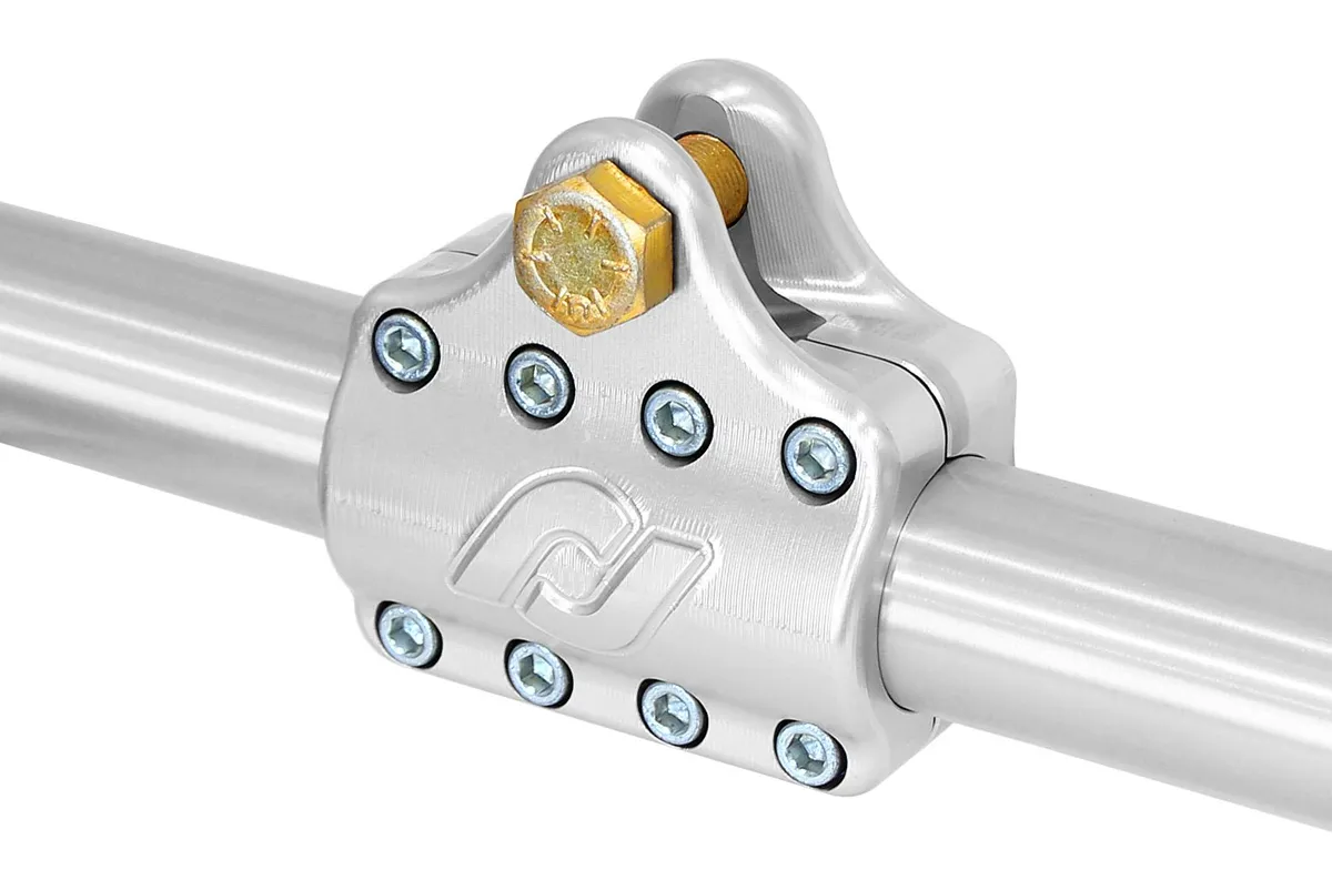Currectlync Ram Assist Tie Rod Clamp Bracket 7075-T6 Billet Aluminum For 42mm/1 5/8 Inch Tube RockJock 4X4 product image