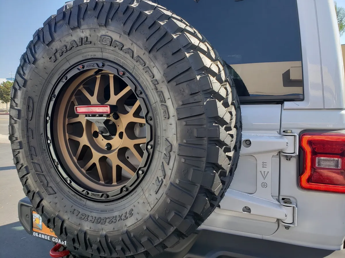 18c Wrangler Heavyduty Hinged Spare Tire Carrier Powder Coated Black product image