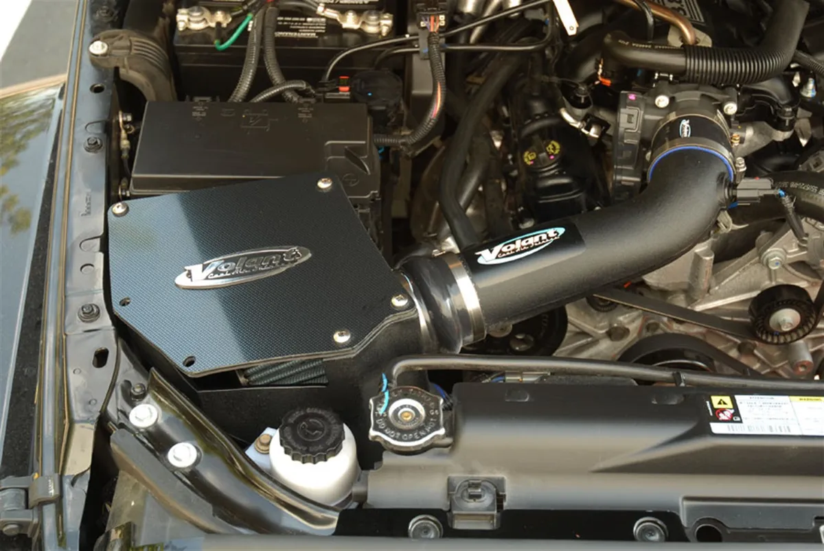 Cold Air Intake Kit; Incl. Closed Filter Box/Air Duct/Pro5 Filter/Connectors/Clamps; product image