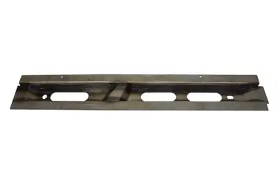 Kentrol 2002-2006 Chevy Avalanche 2000-2006 Chevy Suburban And Gmc Yukon XL 2003-2006 Cadillac Escalade Ext And Esv Rear Spare Tire Crossmember