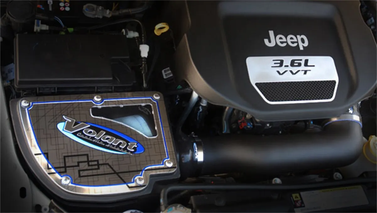 Cold Air Intake Kit; Incl. Closed Filter Box/Air Duct/PowerCore® Filter/Connectors/Clamps; Polished Aluminum Lid w/Logo; product image
