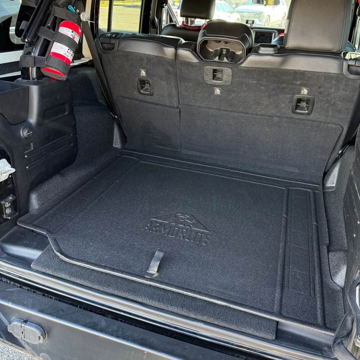 18-Current Jlu 4DR Rear Cargo Mat With Subwoofer Mesa Smoke product image