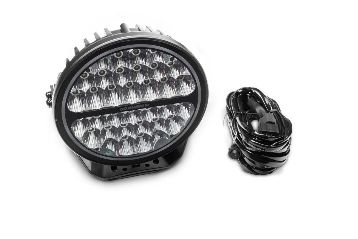 go Rhino 751700911drs Blackout Series - Maxround 9 Round LED Driving Light W/Daytime Running Lights product image