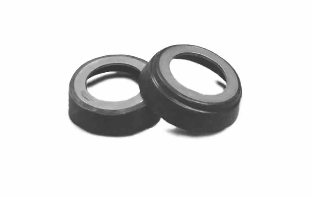 Steinjager Steinjäger 0.250 Bore Rod Ends Rubber Boots Face Seal Style Retail Packaging 2 Pack