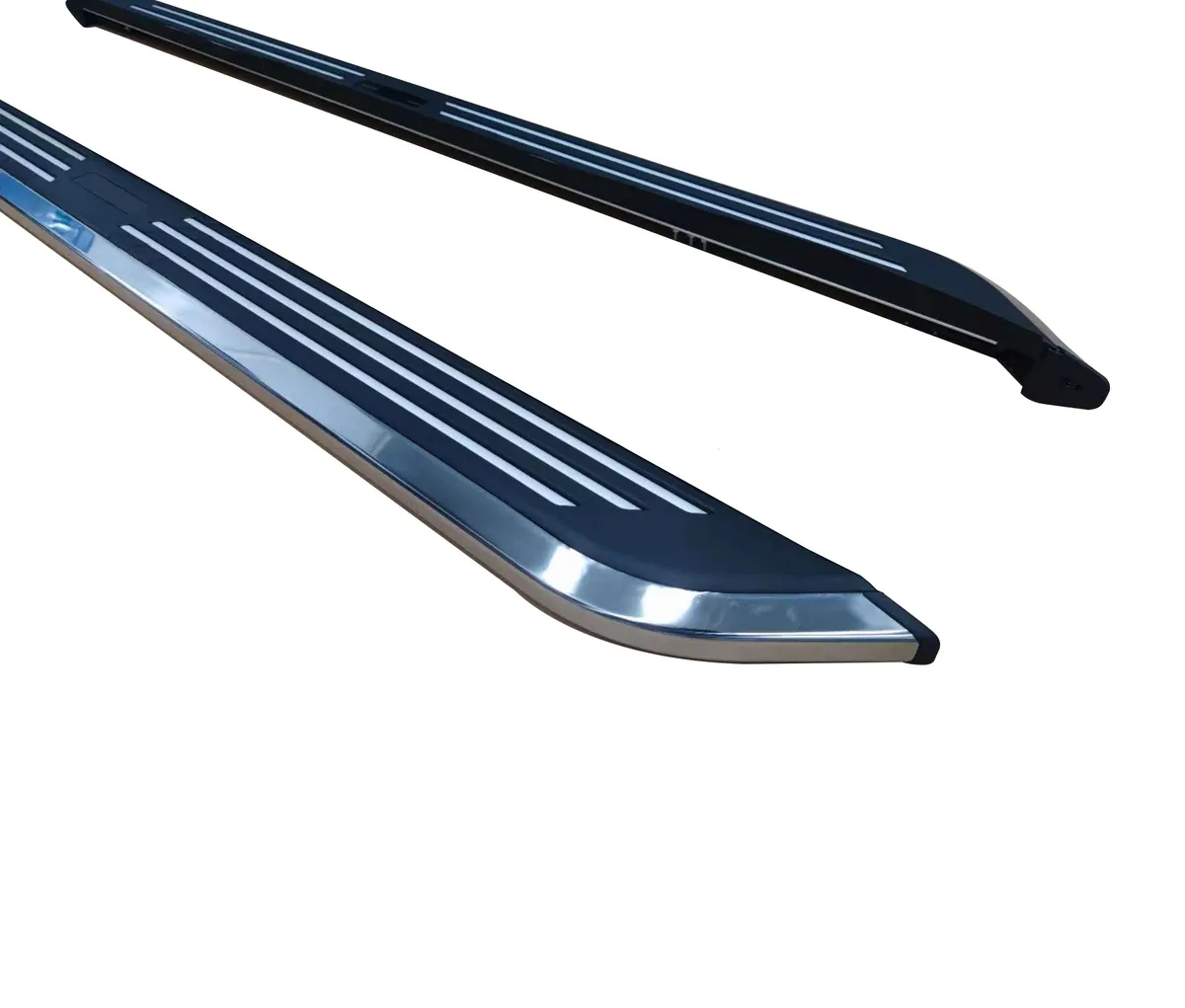 1423 Cherokee (Ex Altitudes/Trailhawk) Pinnacle Running Boards Black product image
