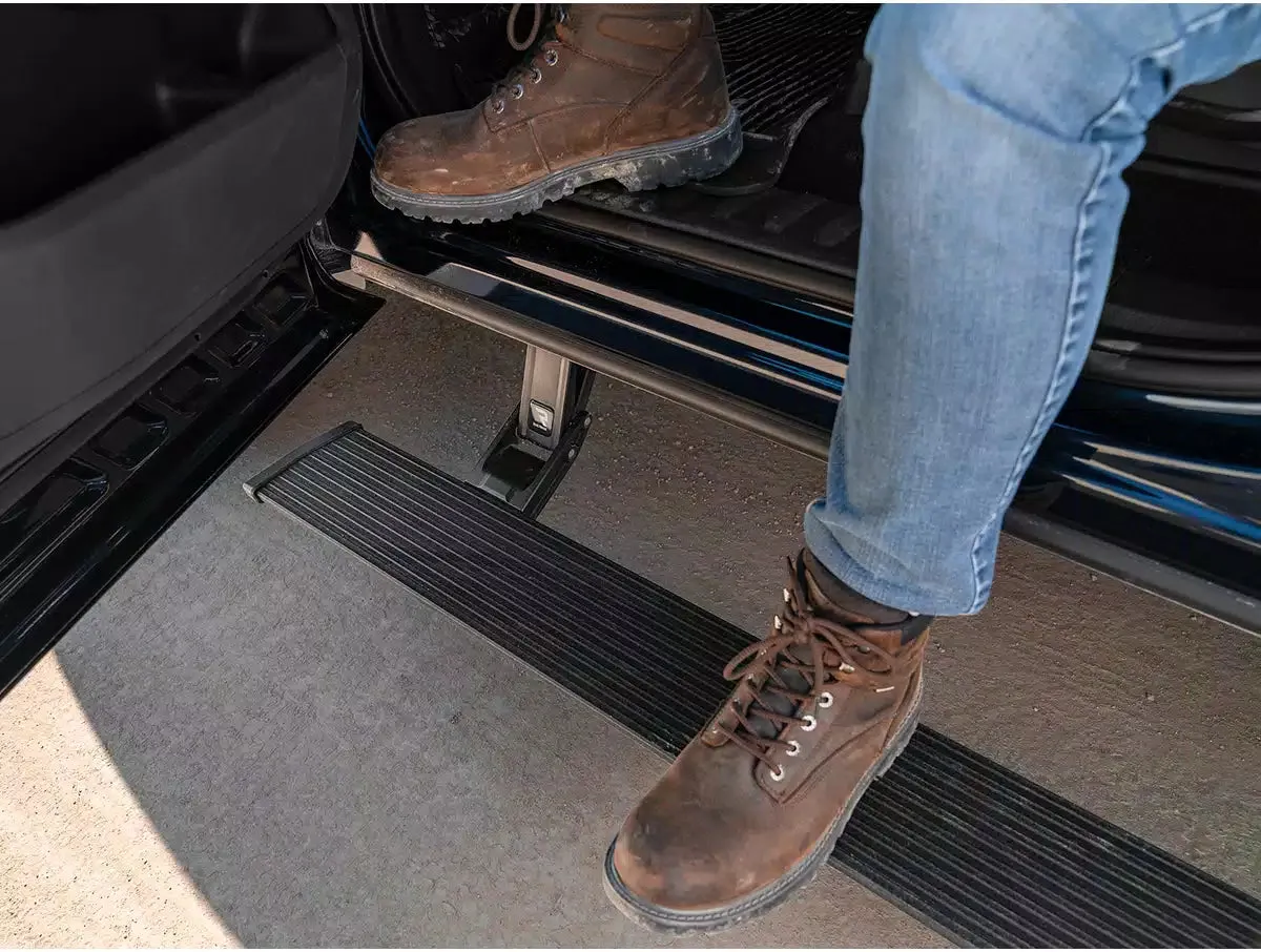 0216 F250/F350/F450/0203 Excursion(Supercab Req Cutting) Powerstep W/Light Kit product image