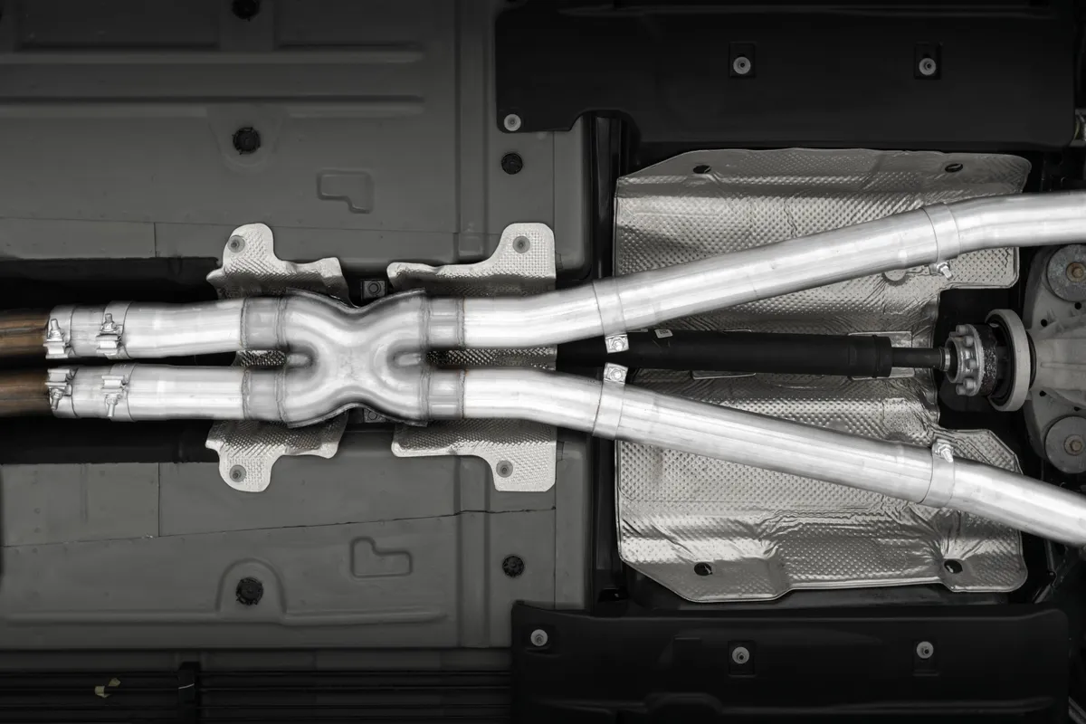 15-23 Dodge Challenger T304 Stainless Steel 3 Inch Dual Cat Back Quad Tips with Carbon Fiber Tips (Race Version) Exhaust System MBRP product image