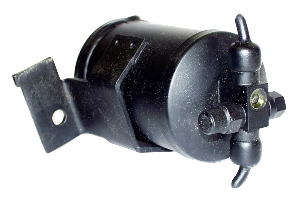 Crown Automotive Jeep Replacement 4797002 Receiver Drier for 1994-1996 Jeep XJ Cherokee w/ 2.5L, 4.0L Engines w/ R134A A/C product image