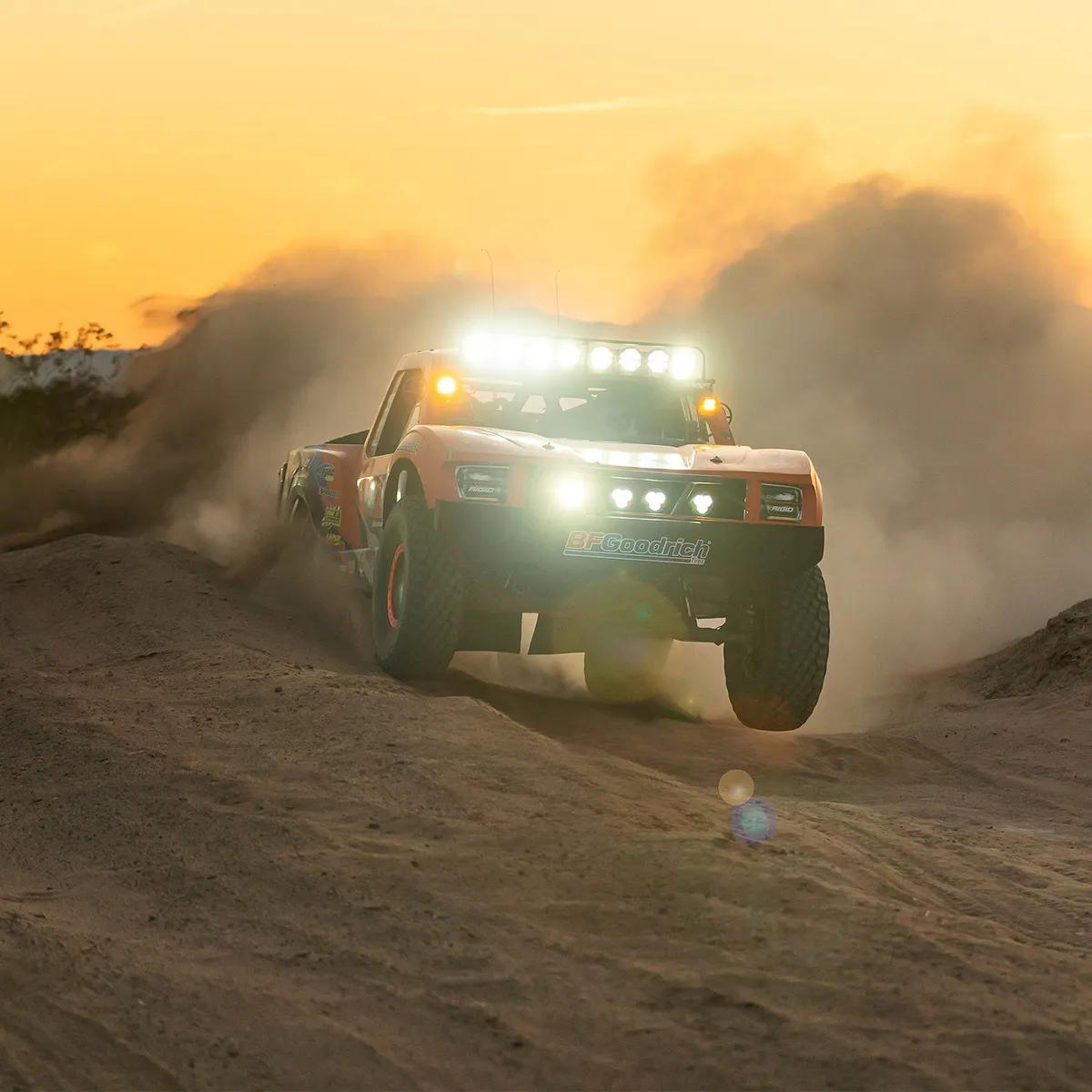The 360-Series Laser Edition has revolutionized the off-road lighting industry with RIGID s patented Hybrid Optic system; which combines a reflector and a focusing lens to maximize optical efficiency. product image