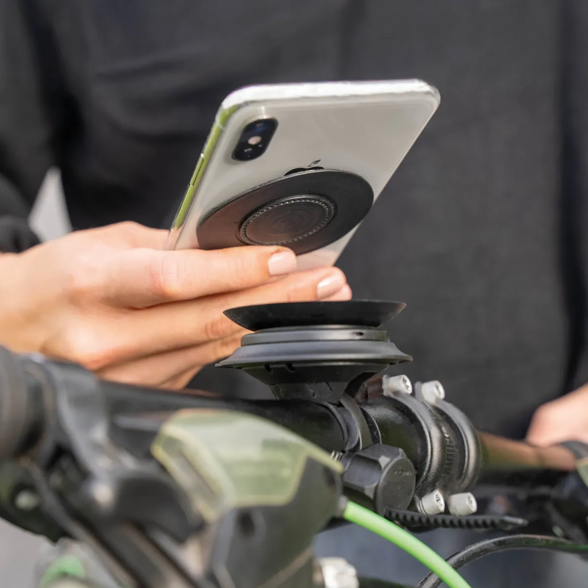 Magnet-VACUUM Handy Holder UNIVERSAL for Bicycles incl. Magnet-VACUUM Patch product image