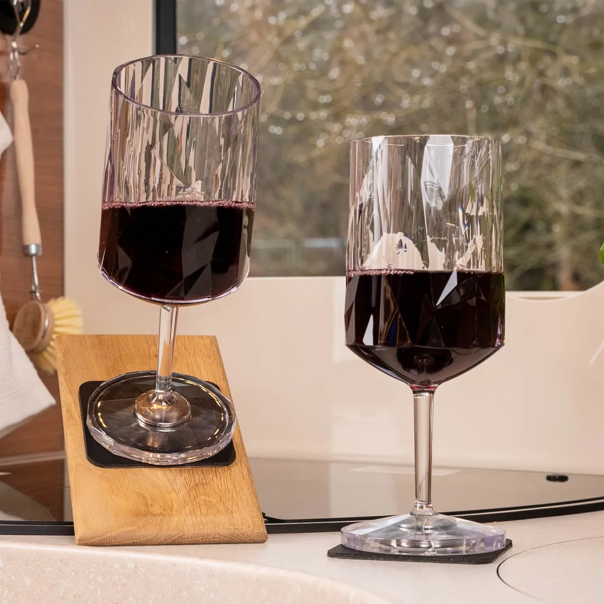 Magnetic Plastic Glasses Wine 0 3 l product image