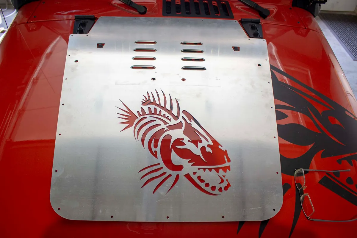 200712 Wrangler Fishbone JK Hood Louver (0712)black Black Powder Coat product image