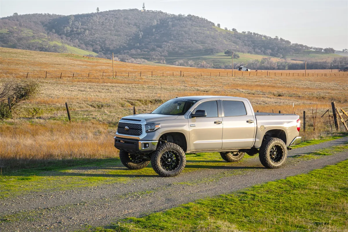 2007-2021 Toyota Tundra RWD 4WD 8 Lift Kit with Falcon 1.1 Monotube Shocks product image