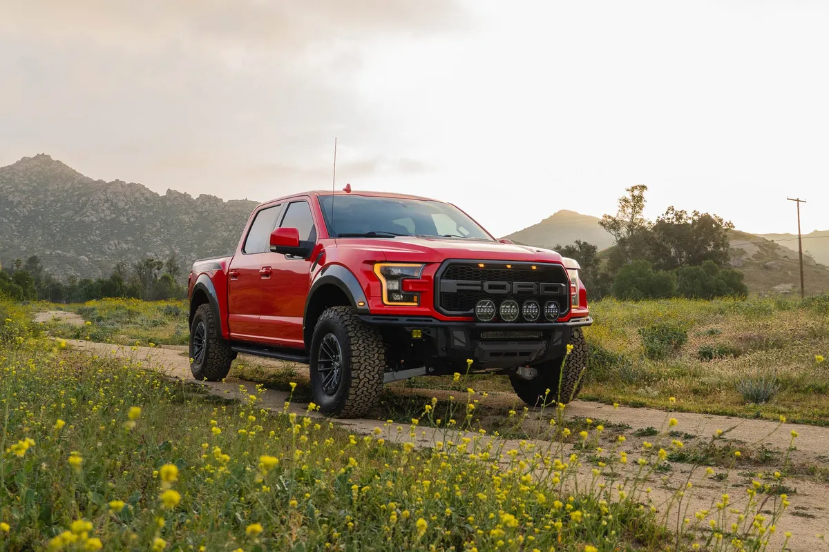DV8 2017-2020 Ford F-150 Raptor Tube Front Bumper FBFR1-01 product image