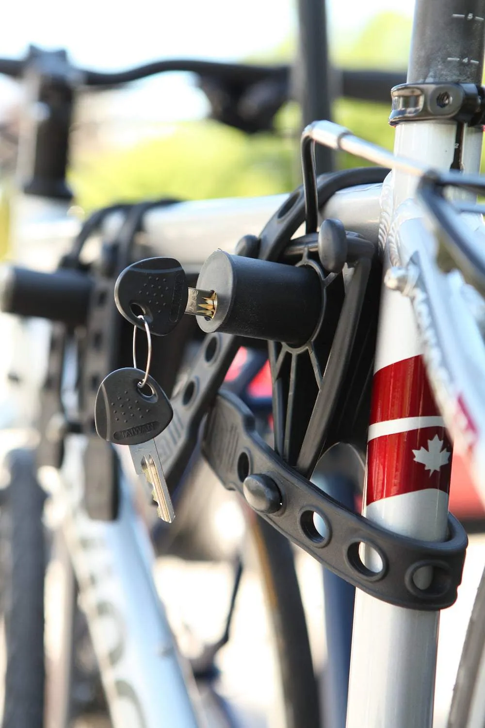 Bike Rack Hitchmount 11/4in 2in Titan Two 2 Bike Folding product image