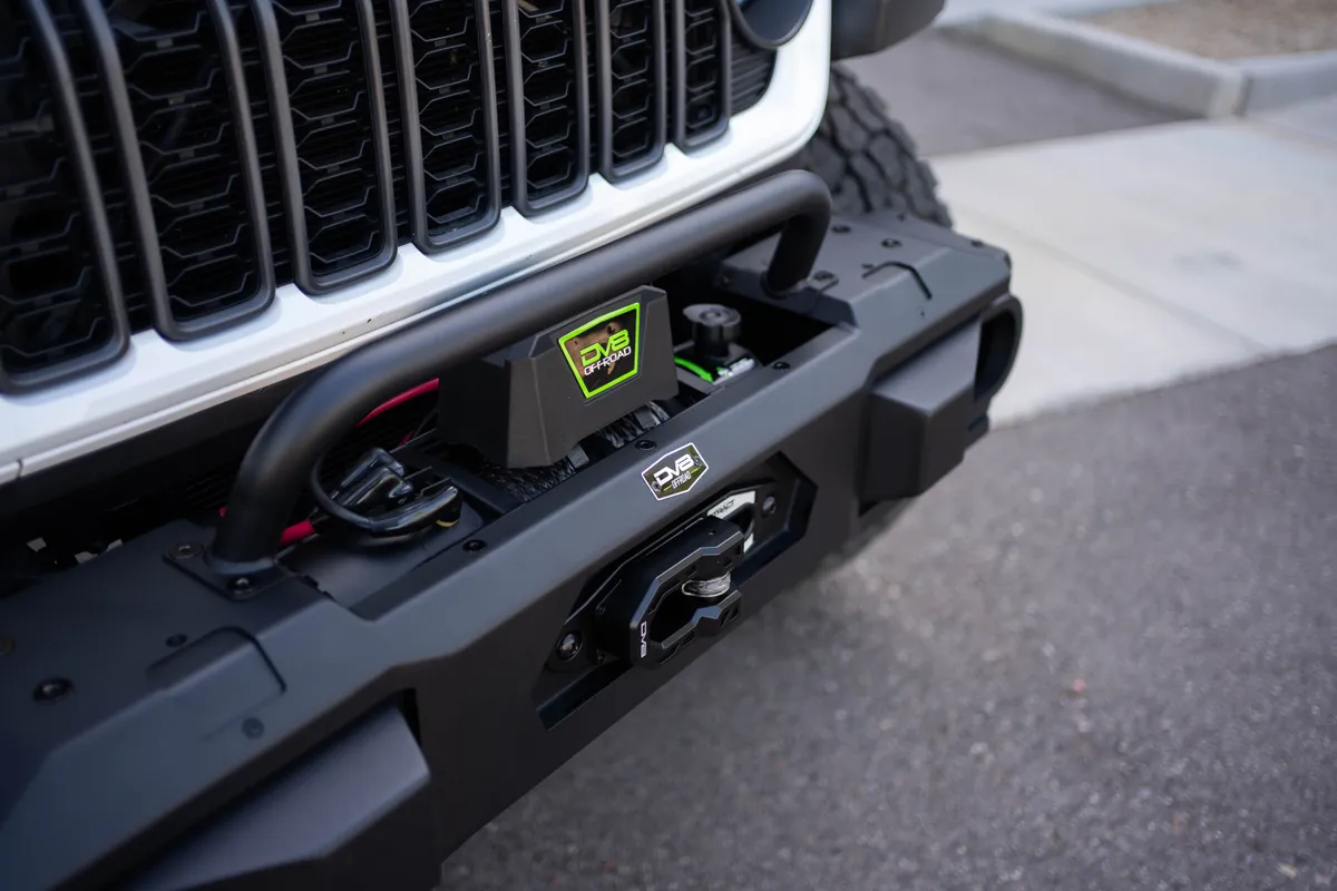 2018-2025 Jeep Wrangler JL & 2020-2025 Gladiator JT DV8 Offroad OE Plus Front Bumper product image