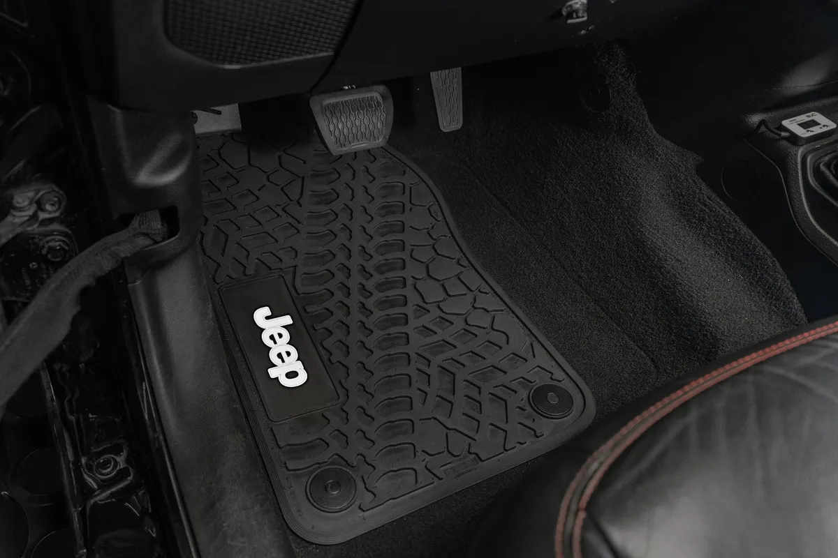 21-24 Jeep 4xe Front and RearTire Tread/Scorched Earth Scene w/ JEEP Insert - Black w/ Tan Insert product image