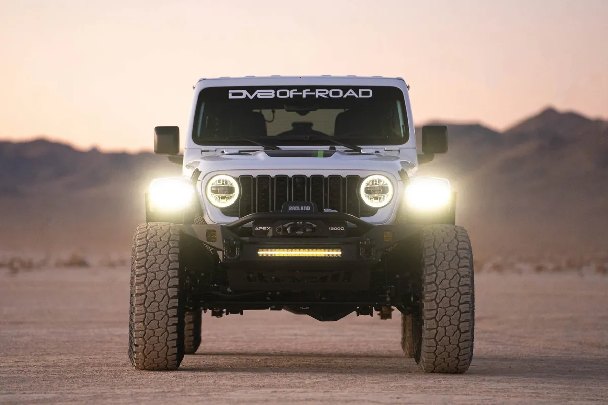 DV8 Offroad 20-Inch Halo Elite Dual Row Light Bar w/ Accent Light product image