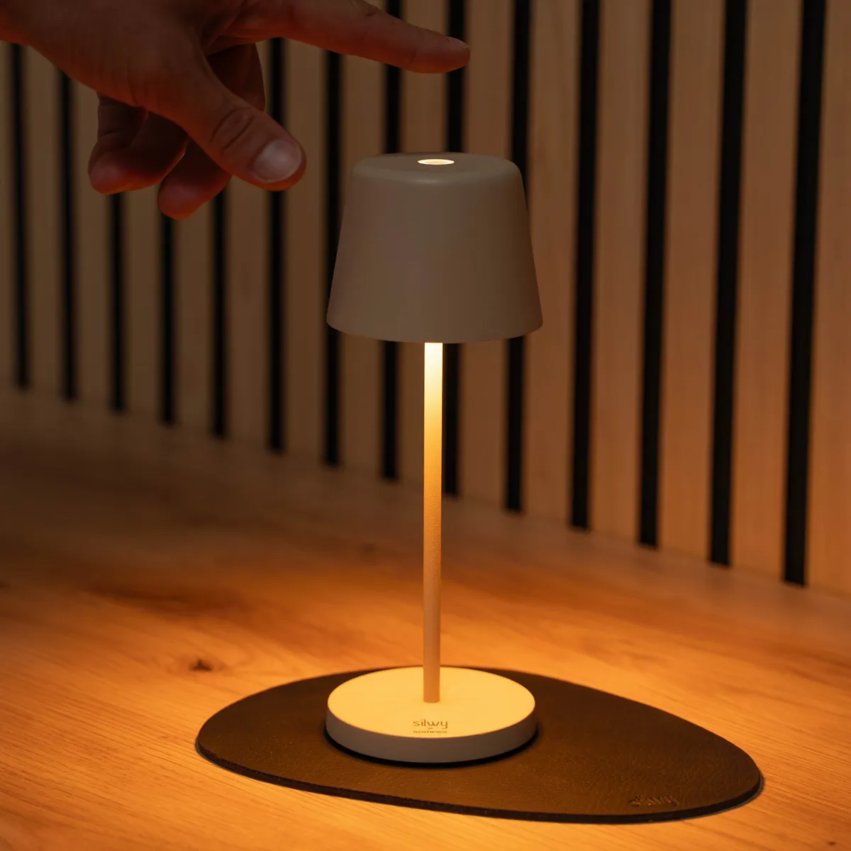 Magnetic lamp MONACO SAND including placemat product image