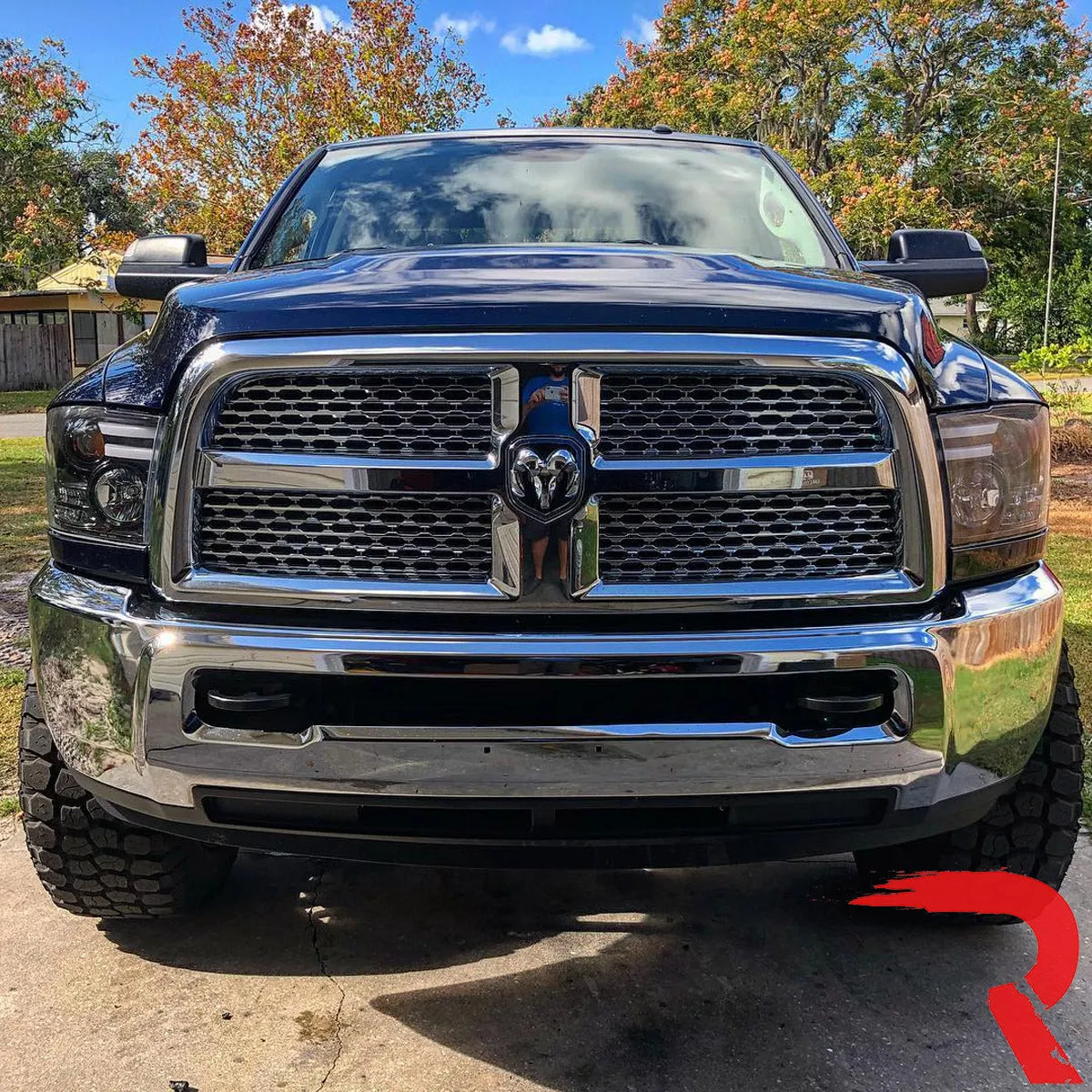 Dodge RAM 14-19 1500 Classic Body Style w OEM Projectors And 15-18 25003500 w OEM Projectors - Projector Headlights w product image