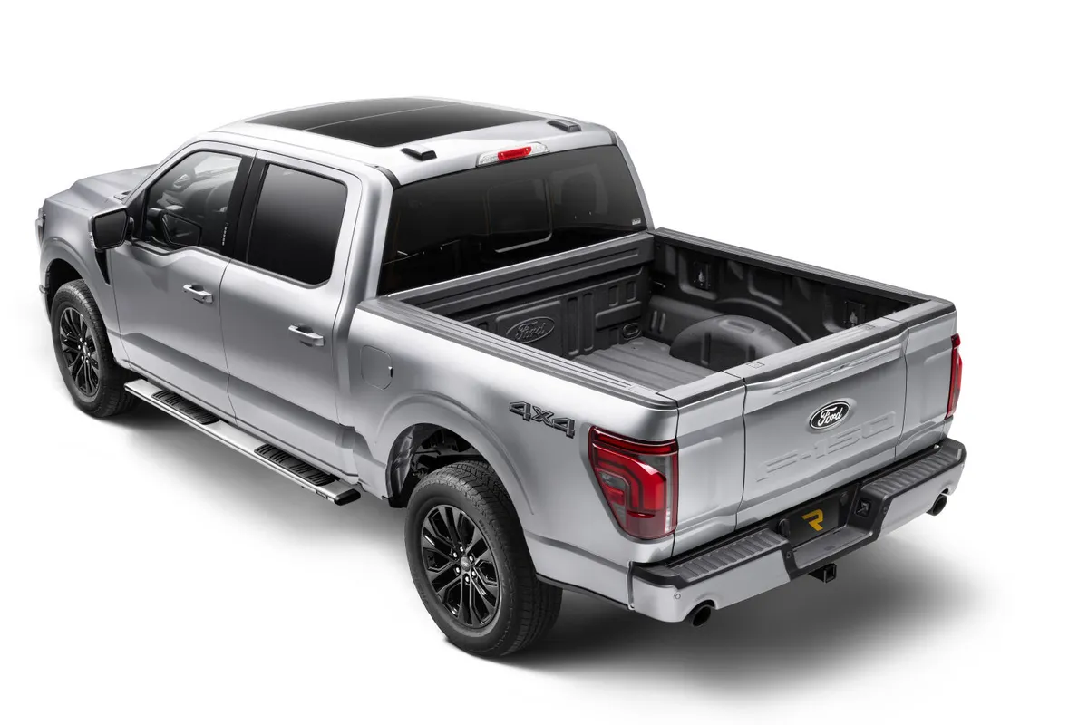 Go Rhino 685415587PS - 5 OE Xtreme Low Profile SideSteps With Mounting Bracket Kit - Polished Stainless Steel product image